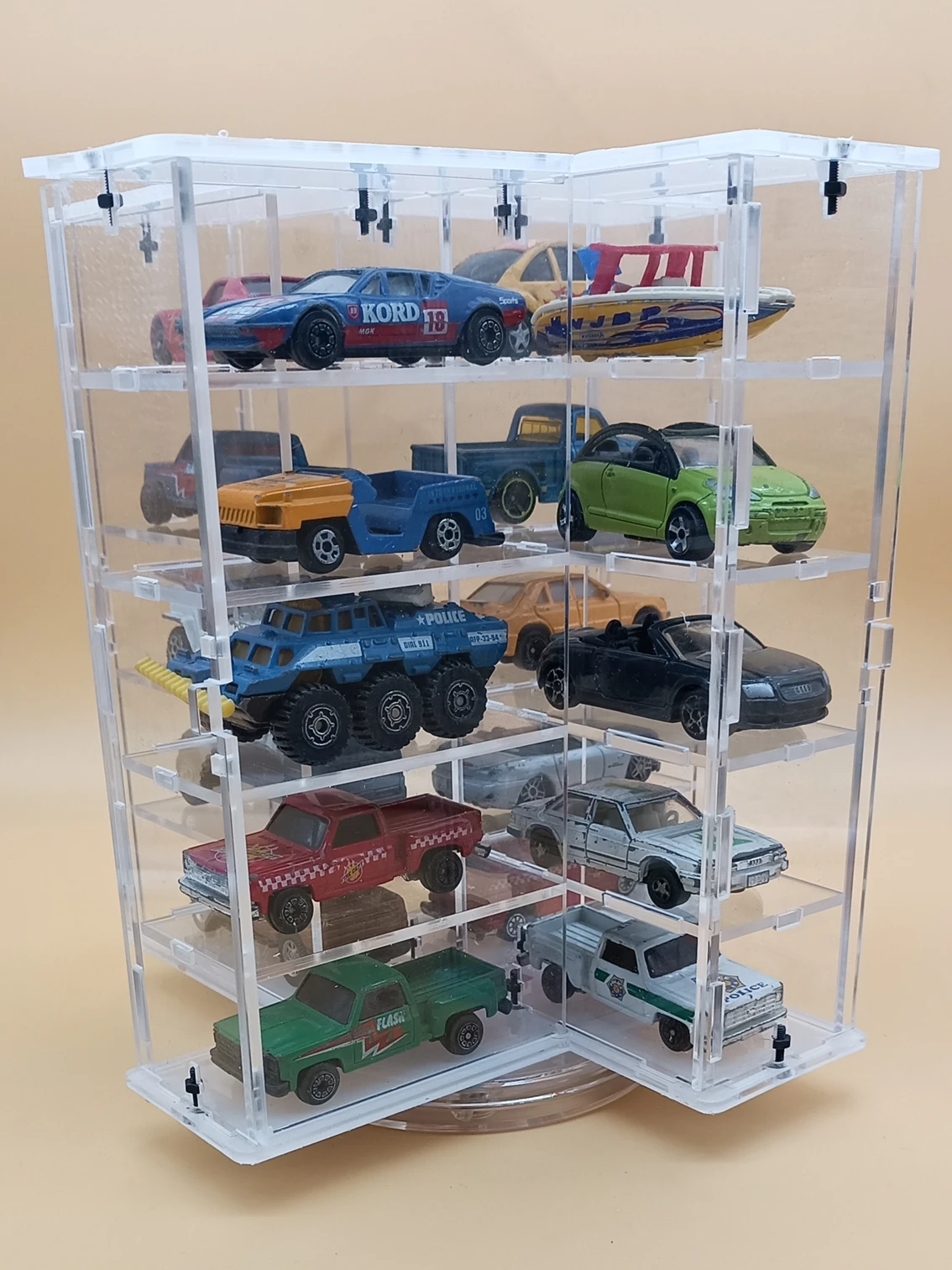 Exhibidor en torre en forma de X para 20 carros - Imagen 5